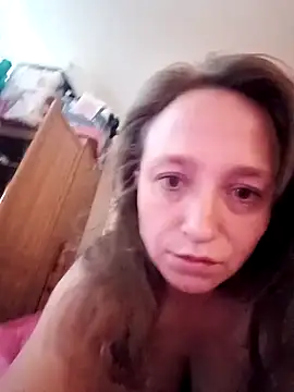 Snapshot of HotMommaCR chatting on November 2025 01:21:02 PM HotMommaCR online show from November 2025 01:21:02 PM