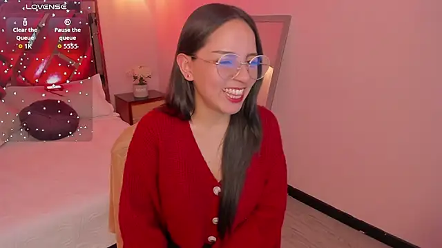 Kittyy patitas suaves online show from January 2026 02:25:02 AM