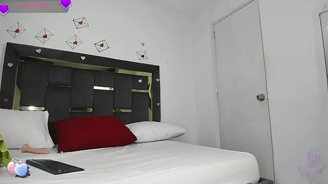 CatleyaSmith online show from February 2026 01:44:01 PM