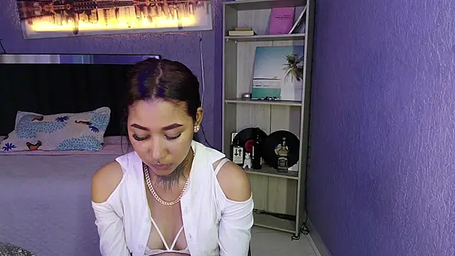 lyam ebony  online show from November 2025 09:13:01 PM