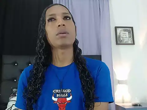 MiaCoock online show from November 2025 12:28:02 PM