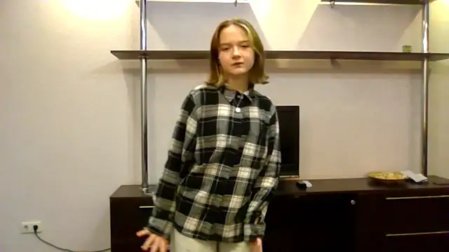 Snapshot of AlissaGerardo chatting on November 2025 12:17:01 PM AlissaGerardo online show from November 2025 12:17:01 PM