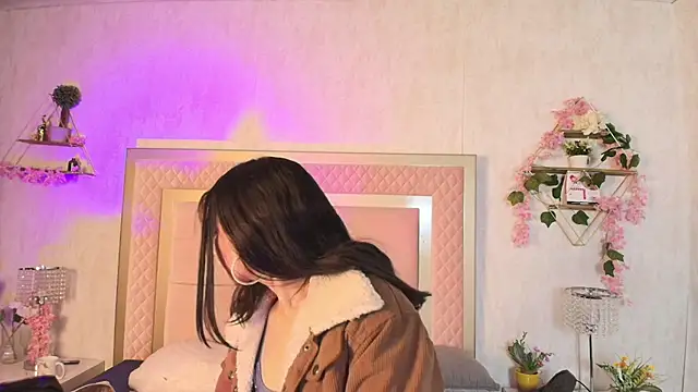 Madhison 5 online show from March 2026 12:18:01 PM