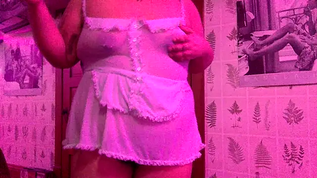 annoyedputa online show from December 2025 04:07:01 AM