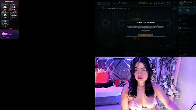 Snapshot of DaphneContry chatting on March 2026 04:03:01 AM DaphneContry online show from March 2026 04:03:01 AM