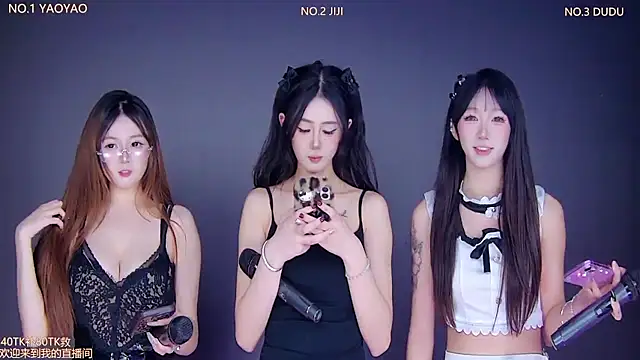 Snapshot of 88_Emeralds chatting on November 2025 09:02:02 PM 88 Emeralds online show from November 2025 09:02:02 PM