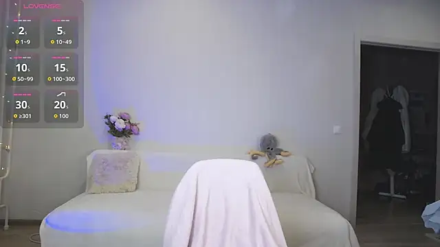 Snapshot of olliebells chatting on December 2025 04:15:01 PM olliebells online show from December 2025 04:15:01 PM