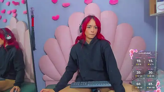 luci miller online show from November 2025 04:33:01 PM