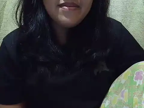 Snapshot of fluffy_raa chatting on November 2025 06:24:02 AM fluffy raa online show from November 2025 06:24:02 AM