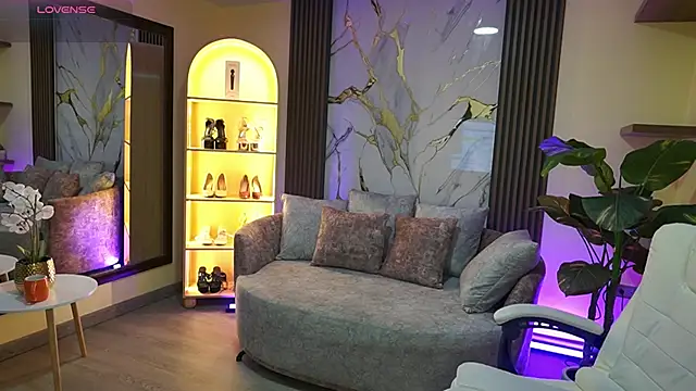 TessaaFox online show from February 2026 11:43:02 AM