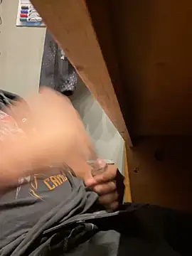 Snapshot of Alex281225 chatting on November 2025 03:46:01 PM Alex281225 online show from November 2025 03:46:01 PM