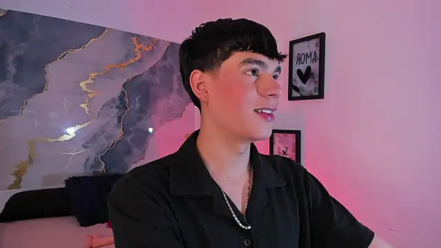 Isaac Kurtt online show from November 2025 07:38:01 PM