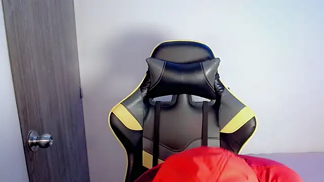 Tatann 18 online show from November 2025 07:15:01 PM