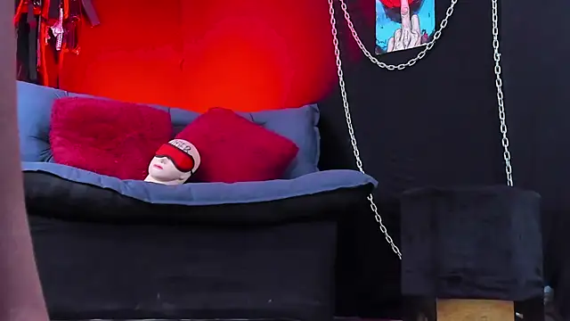 KatrinaStone online show from April 2026 10:07:02 PM