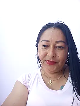 keilaJhonsom1 online show from December 2025 06:02:01 PM