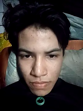 Luiguitw18 online show from November 2025 09:14:01 PM