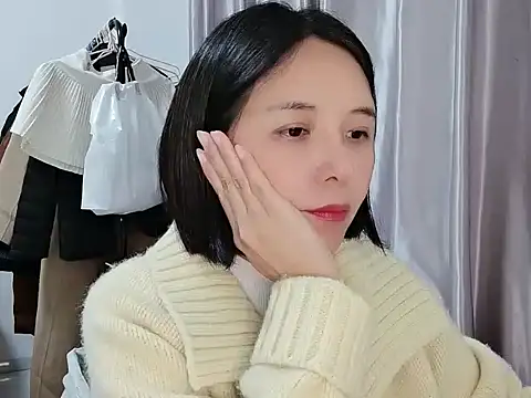 Snapshot of Wanwan61 chatting on November 2025 02:05:02 PM Wanwan61 online show from November 2025 02:05:02 PM