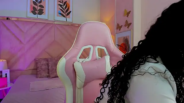 DemiJones  online show from February 2026 03:10:01 AM