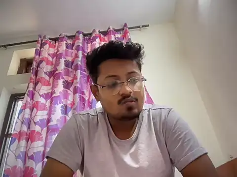 Snapshot of Your_yash2 chatting on November 2025 04:24:02 AM Your yash2 online show from November 2025 04:24:02 AM