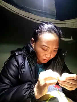 Snapshot of susunini chatting on November 2025 08:20:02 AM susunini online show from November 2025 08:20:02 AM