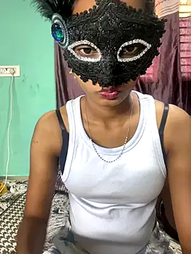 leenaboyxh online show from December 2025 10:09:02 AM