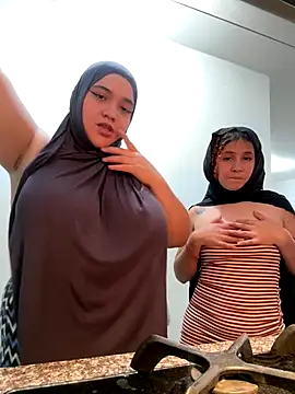 sweetmuslim01 online show from December 2025 03:22:02 AM