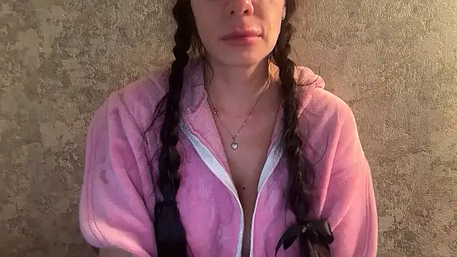 Angelinaa19 online show from December 2025 08:37:02 PM