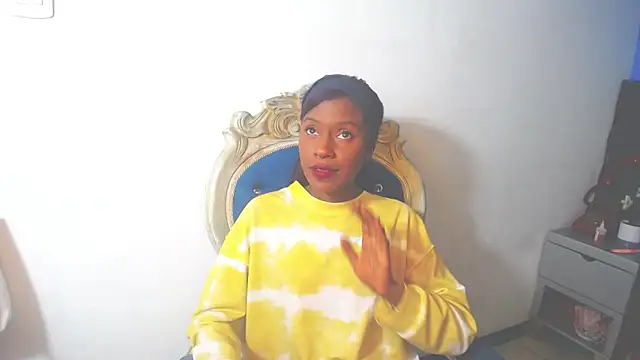 Aliis Love online show from November 2025 04:47:01 AM