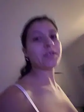 SaintNina online show from November 2025 04:37:02 AM