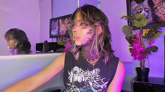 luxiel  online show from November 2025 10:44:02 PM