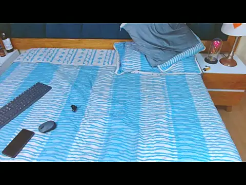 morrigan luxus2 online show from December 2025 11:43:01 PM