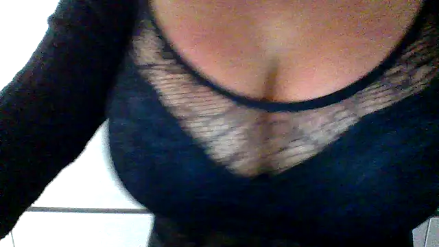 cleo094 online show from December 2025 02:42:01 AM