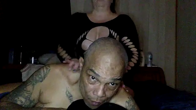 KSQUEEN online show from November 2025 06:38:02 AM