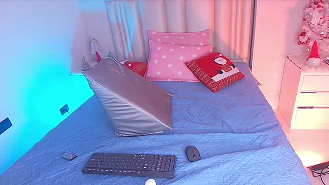 alanarose18 online show from January 2026 07:17:02 PM