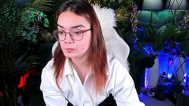 Lily  Evans online show from November 2025 07:40:01 AM