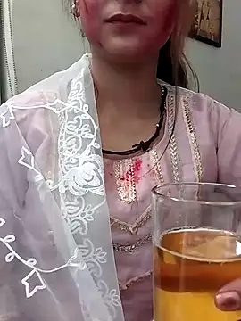 Snapshot of black_and_white_choco chatting on March 2026 07:58:02 AM black and white choco online show from March 2026 07:58:02 AM