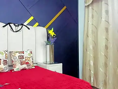 ShanellDiaz  online show from February 2026 02:40:01 AM