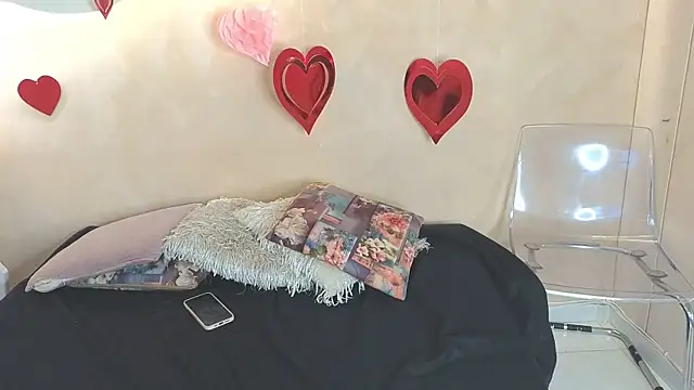 BellaRooux online show from March 2026 11:49:01 AM