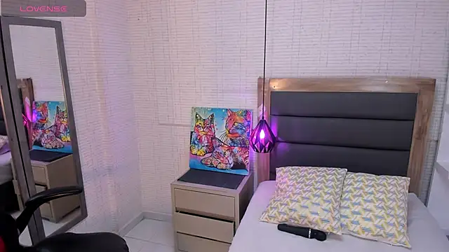 Snapshot of IRENNEBLAZER chatting on February 2026 12:45:02 PM IRENNEBLAZER online show from February 2026 12:45:02 PM