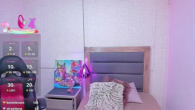 Snapshot of IRENNEBLAZER chatting on February 2026 12:44:01 AM IRENNEBLAZER online show from February 2026 12:44:01 AM