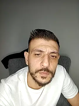 Snapshot of Red_dewilll chatting on November 2025 11:27:02 PM Red dewilll online show from November 2025 11:27:02 PM