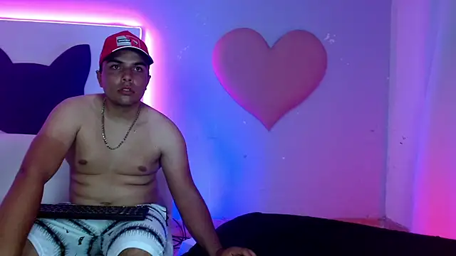 Snapshot of Insane_couplee_ chatting on November 2025 04:23:01 AM Insane couplee online show from November 2025 04:23:01 AM