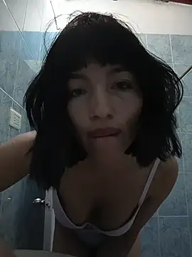 Snapshot of Luna_juicy chatting on November 2025 09:50:01 PM Luna juicy online show from November 2025 09:50:01 PM