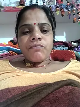 Hot suini online show from February 2026 06:06:01 AM