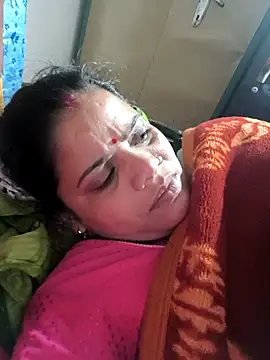 Hot suini online show from February 2026 04:19:01 PM