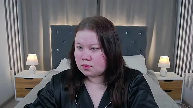 EvaNova  online show from December 2025 04:22:01 AM