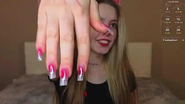 TiffinyMergist online show from February 2026 06:33:02 PM