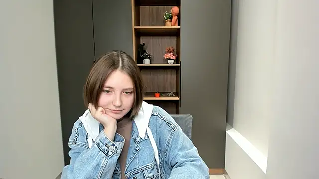 SilvanaBeckles online show from November 2025 04:11:02 AM