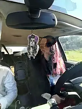 Snapshot of MickNanaa chatting on November 2025 10:17:02 AM MickNanaa online show from November 2025 10:17:02 AM