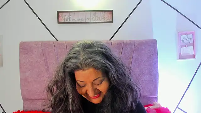 Snapshot of Victoriaa_Anderson chatting on January 2026 01:26:01 PM Victoriaa Anderson online show from January 2026 01:26:01 PM